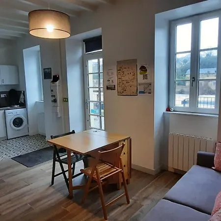 La Fourmondiere Superieure, Maison Eclusiere Montflours