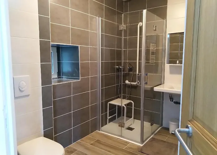 בית נופש La Fourmondiere Superieure, Maison Eclusiere