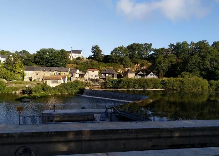 בית נופש La Fourmondiere Superieure, Maison Eclusiere